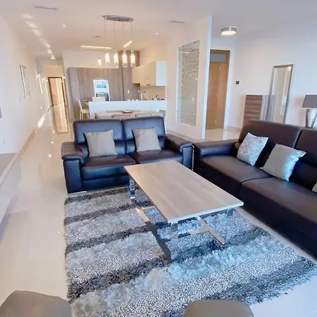 Quisisana - 3 Bedroom Sea View شقة