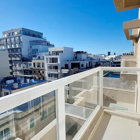 Quisisana - 3 Bedroom Sea View * Sliema
