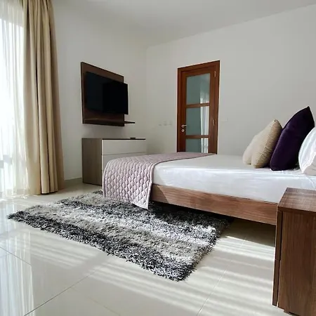 Quisisana - 3 Bedroom Sea View Apartment *